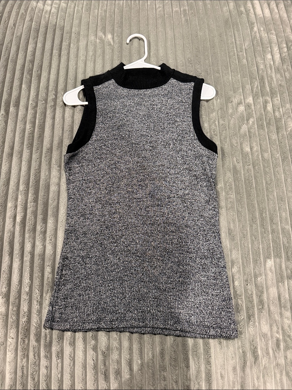 GAP Gray Marled Sleeveless Knit Tank with Black Trim
